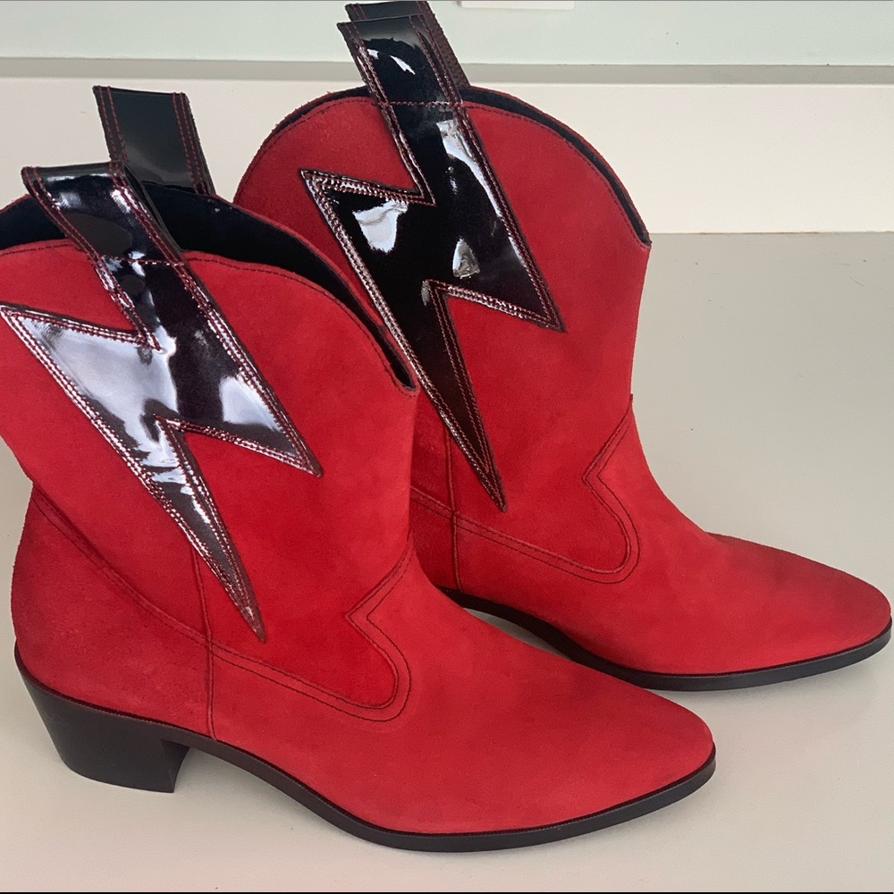 Brand new Modern Vice Bolt boots